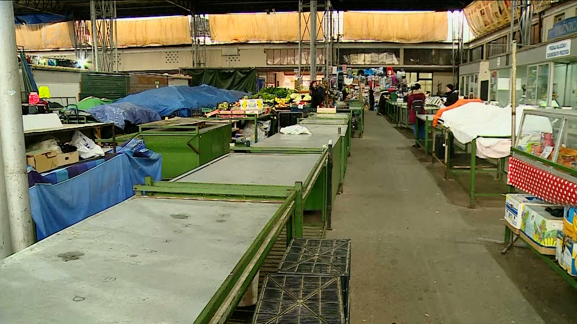 Na tuzlanskoj pijaci mnogo je praznih štandova